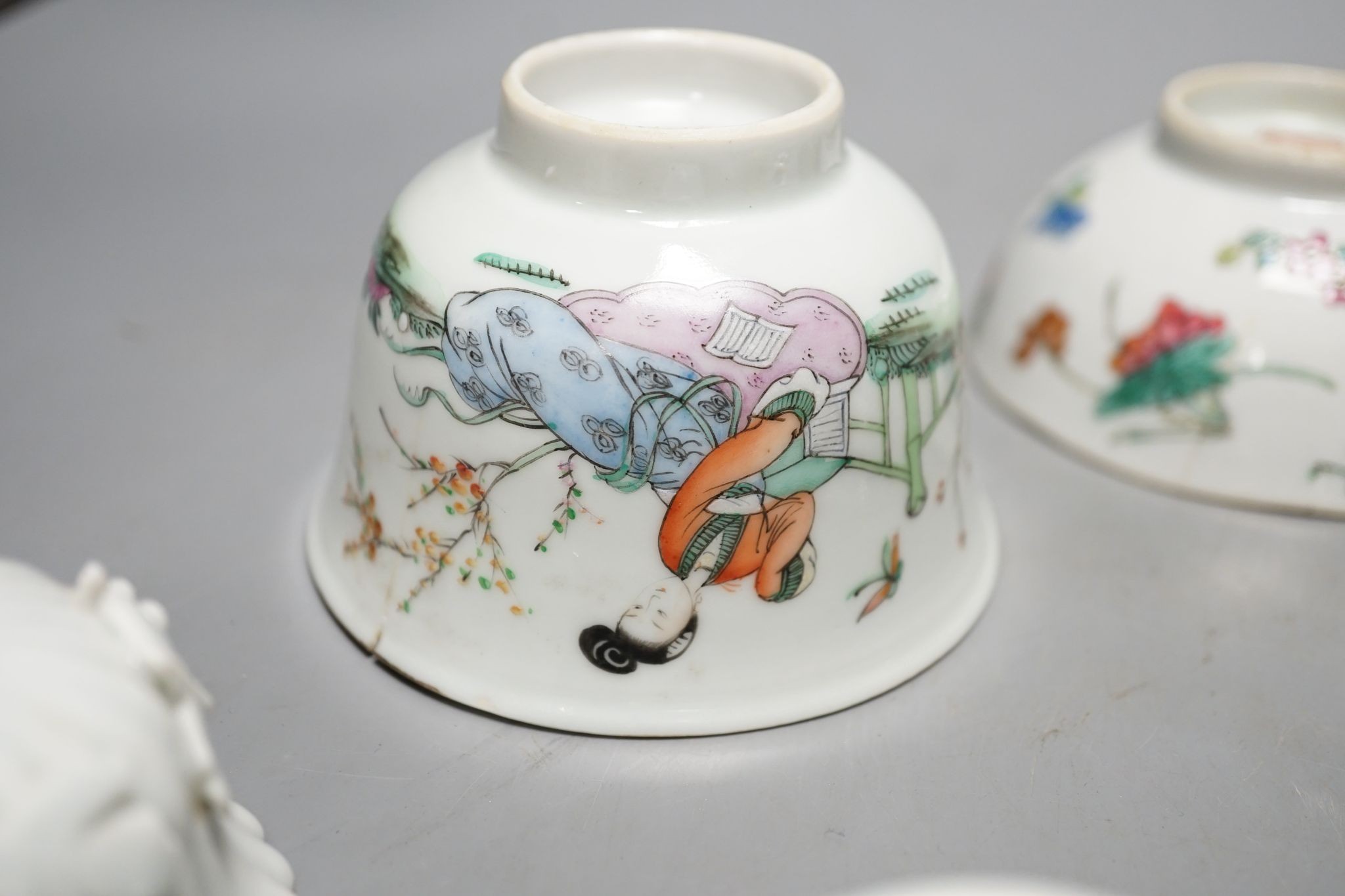 Nine Chinese porcelain tea bowls, tallest 6 cm.